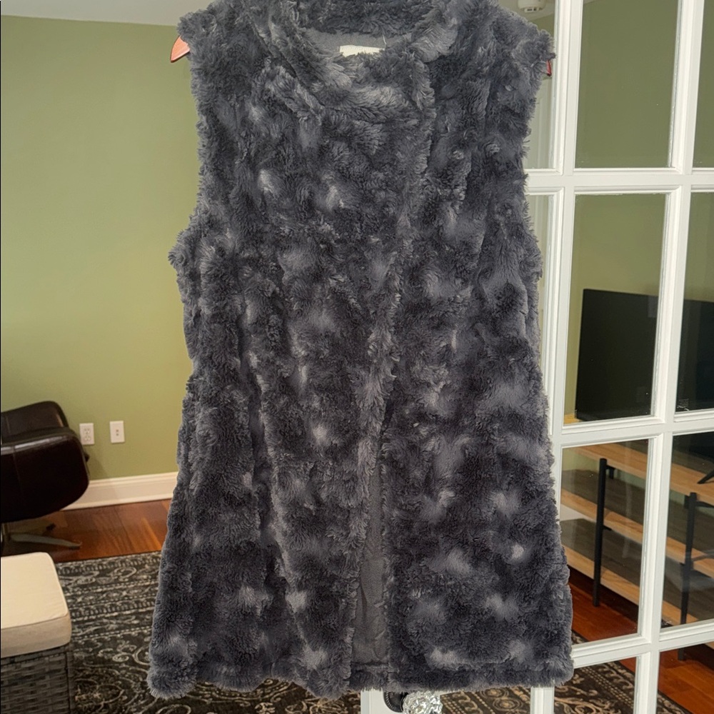 Dylan, Faux Fur Luxury Casual Wear Vest - Medium